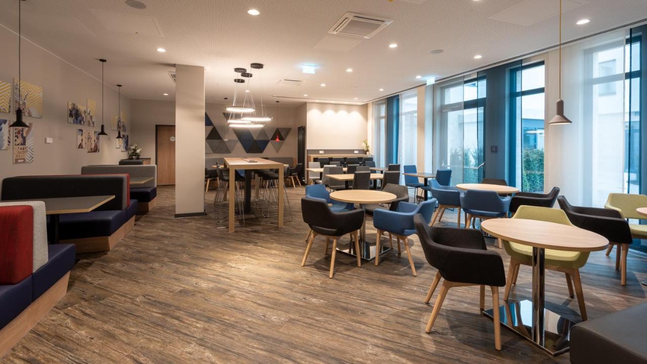 Holiday Inn Express - Munich North By Ihg Exterior foto