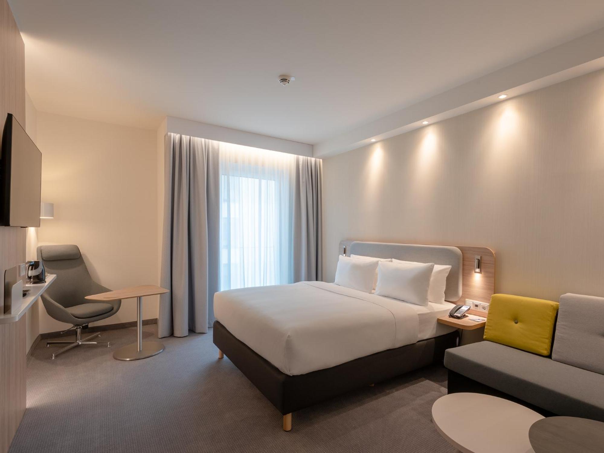 Holiday Inn Express - Munich North By Ihg Exterior foto