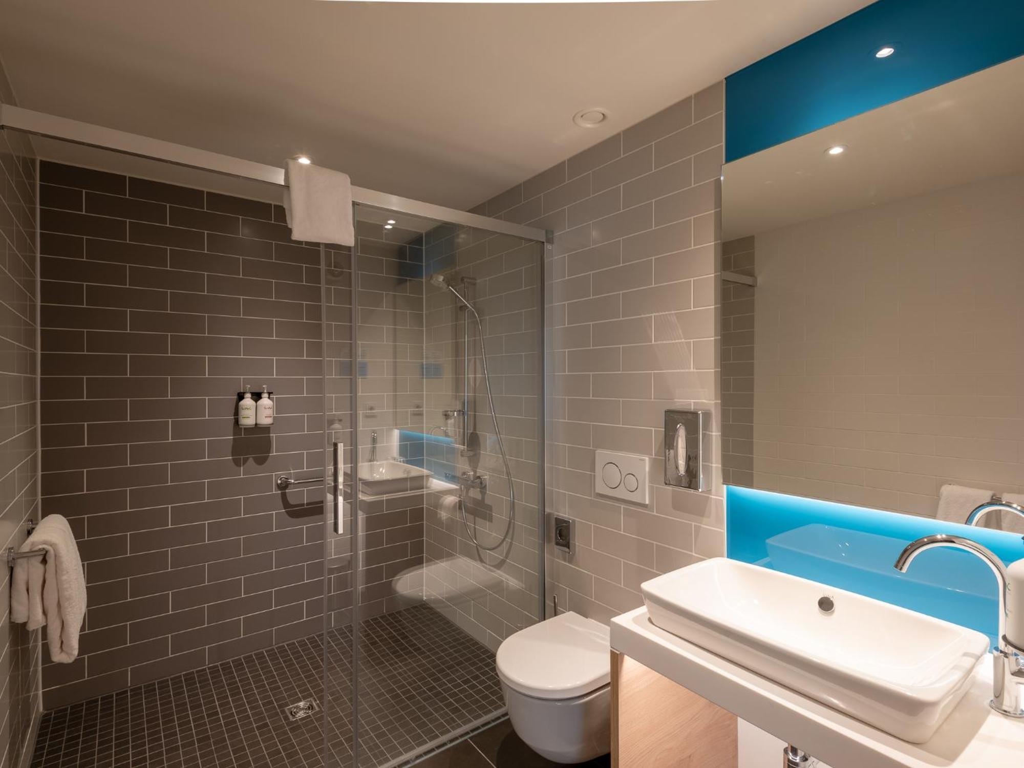 Holiday Inn Express - Munich North By Ihg Exterior foto